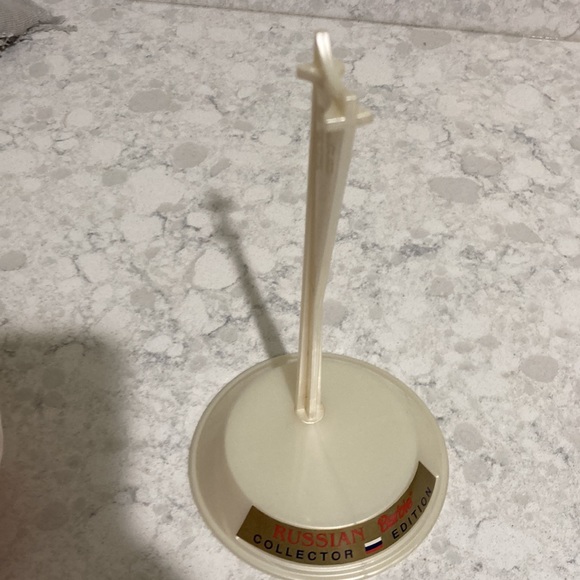 Barbie Collector Edition Russian Barbie doll with stand - Picture 10 of 11